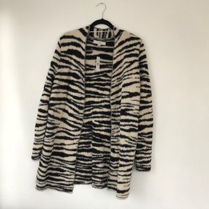 LOFT Size L Cream and Black Zebra Print Sweater
